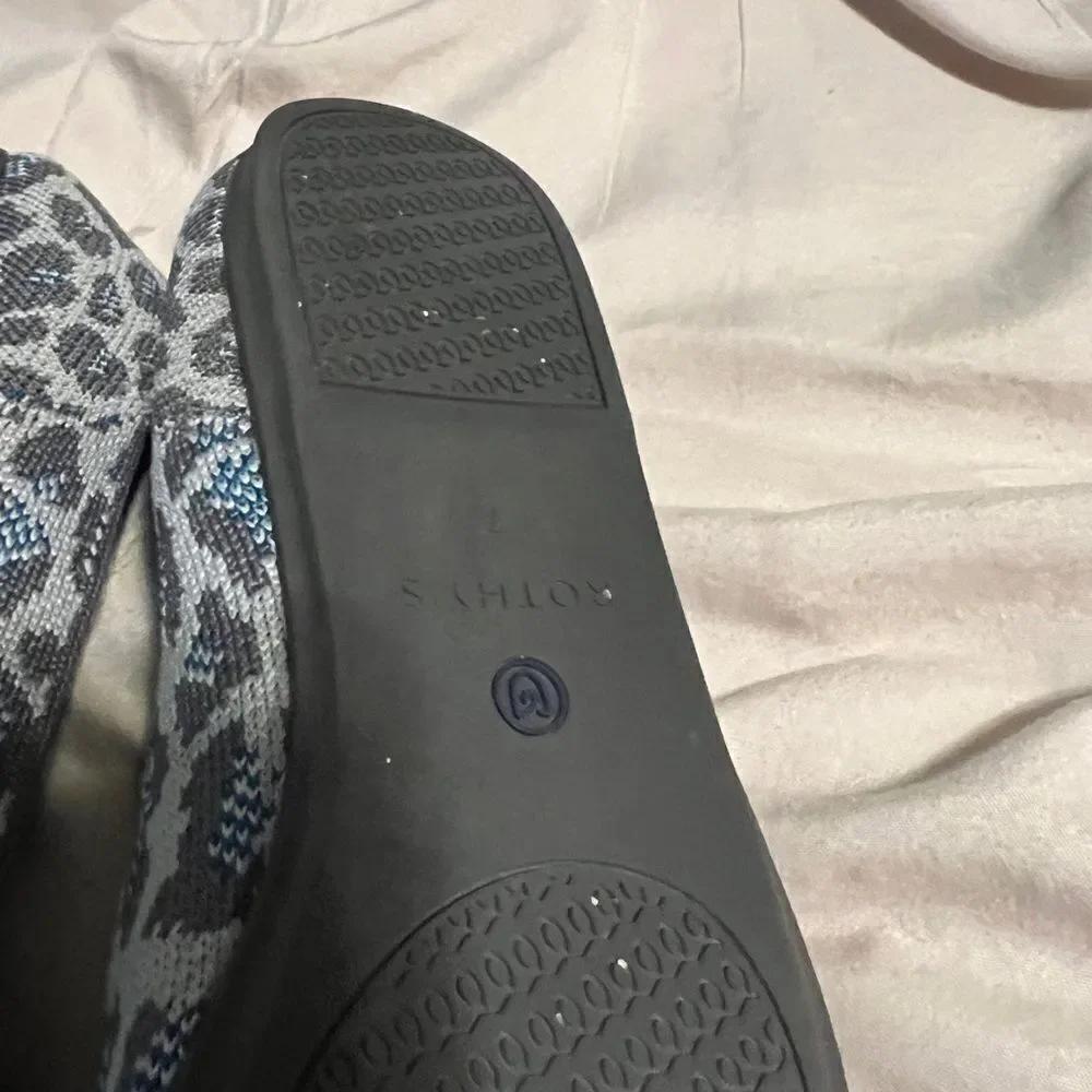 Rothys step out